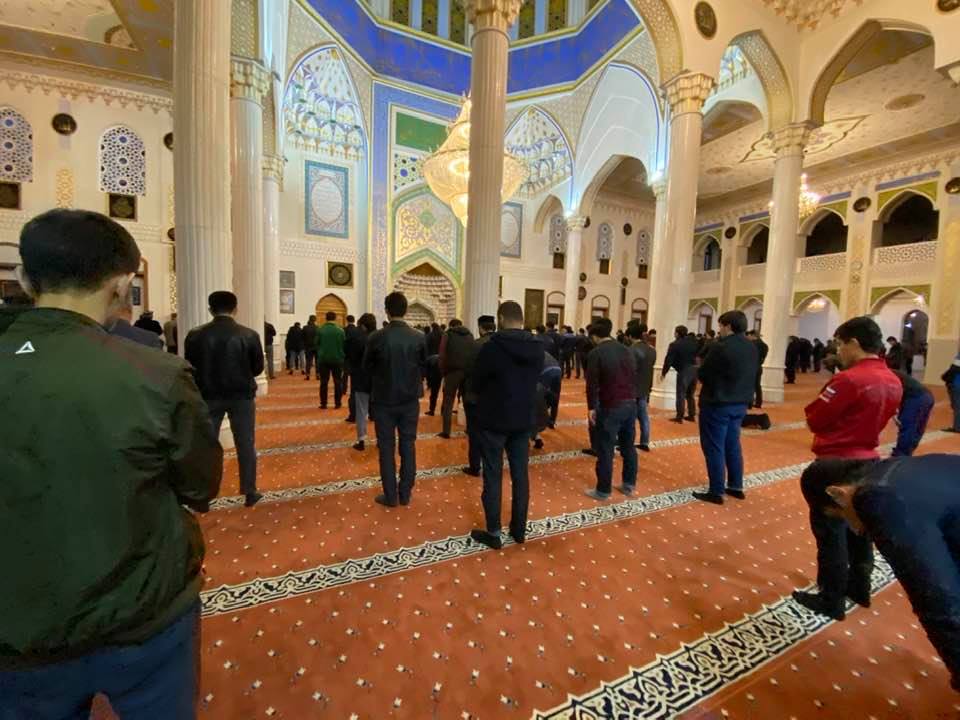 В Таджикистане до сих пор закрыты мечети, хотя массовые ограничения были сняты еще в июне. Коротко о самом главном за сегодня