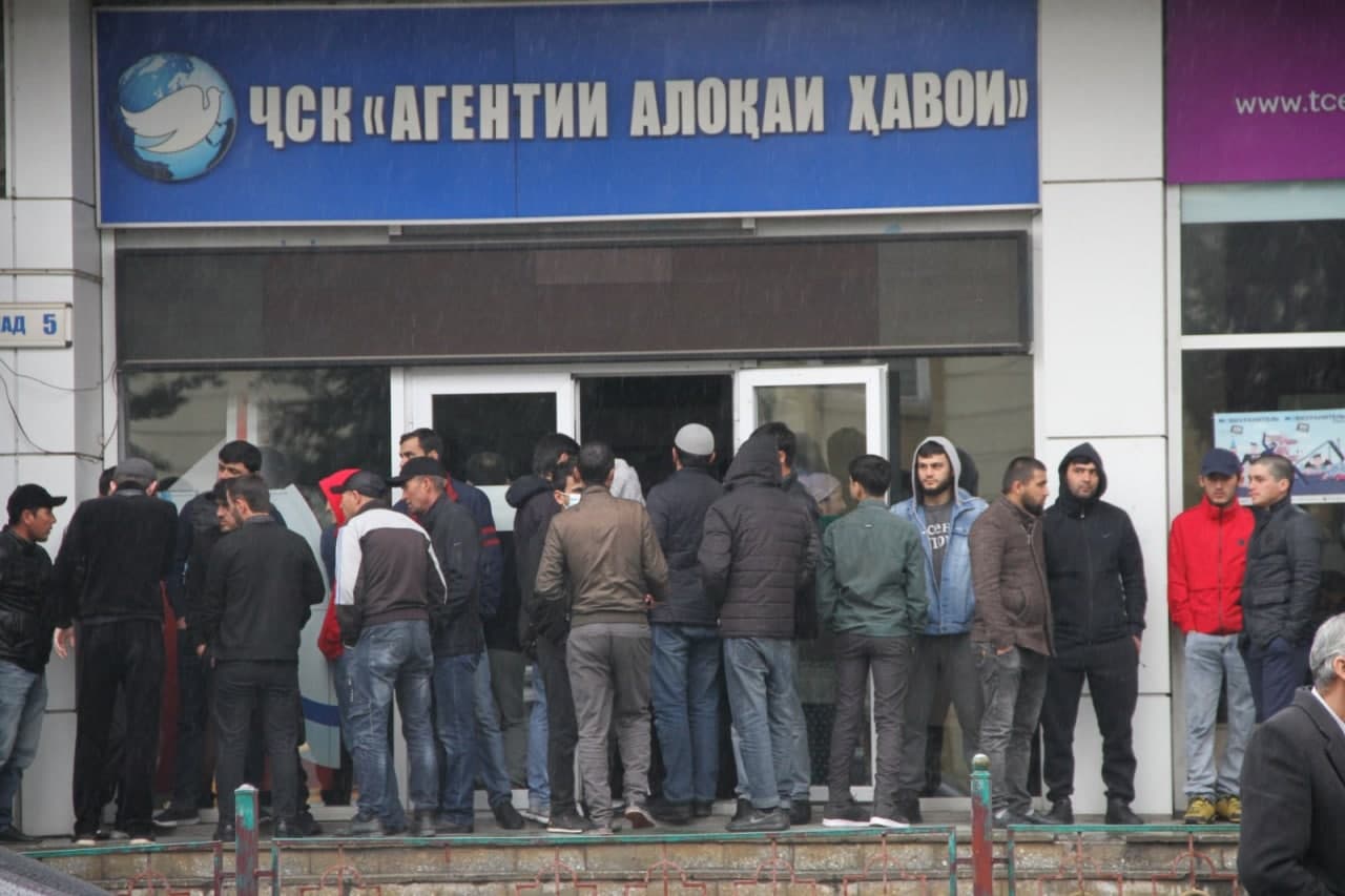 Билетҳои ҳавопаймоӣ аз Тоҷикистон назар ба Бишкеку Тошканд қиматтар аст
