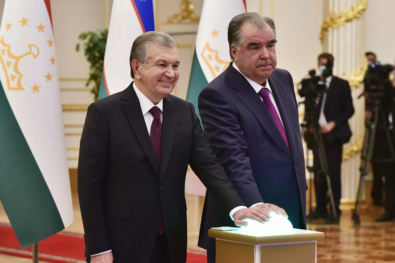 Алюминий, уголь, автомобили. Подробнее о новых договоренностях между Таджикистаном и Узбекистаном