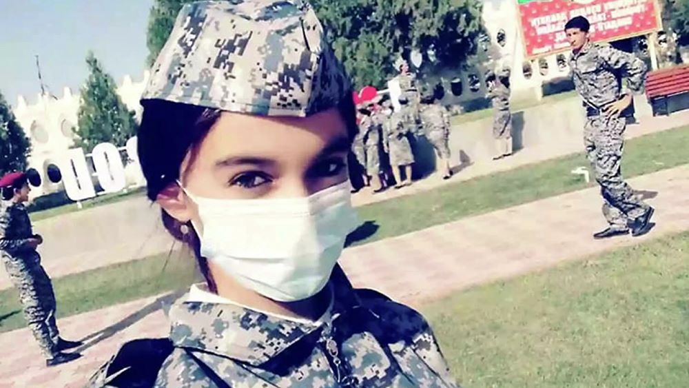 Хонандаи мактаб дар Зафаробод ба пахтачинӣ рафту зери чархи трактор ҷон дод