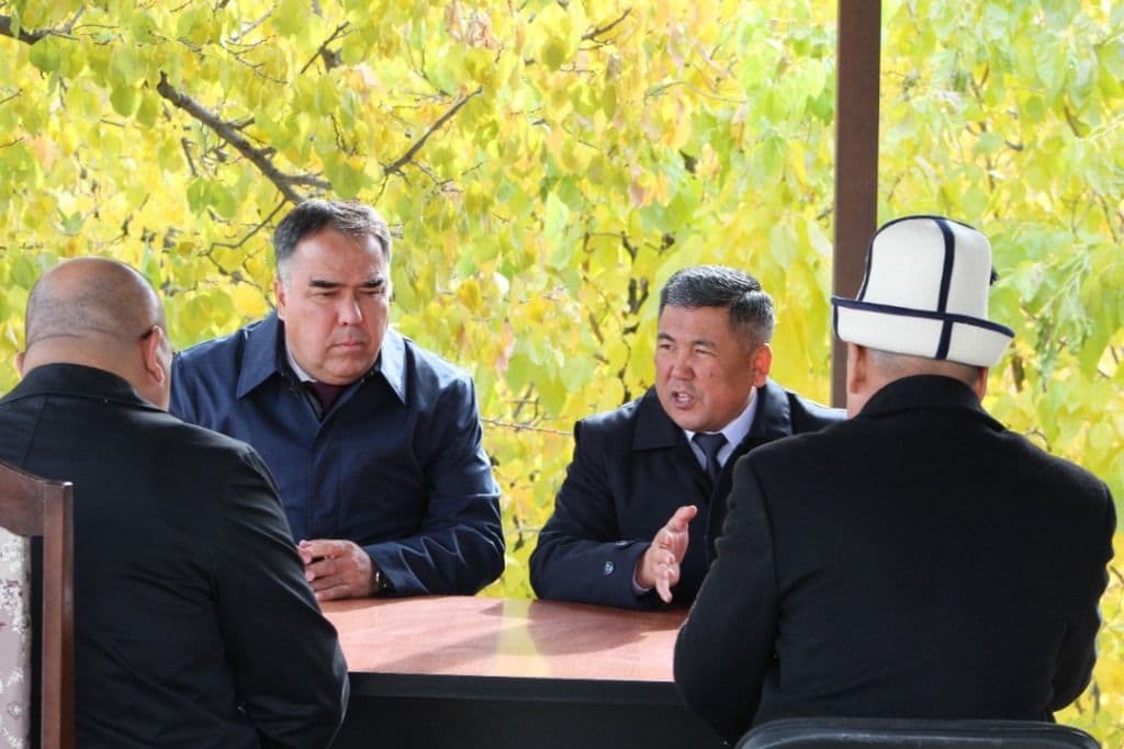 Тавофуқи Тоҷикистону Қирғизистон бобати баркандани пулҳои пиёдагард дар марз