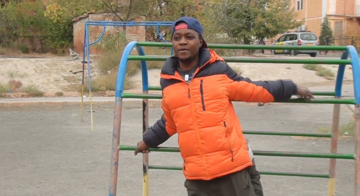 Танзанийский циркач, застрявший в Таджикистане на 10 лет, скоро вернется домой