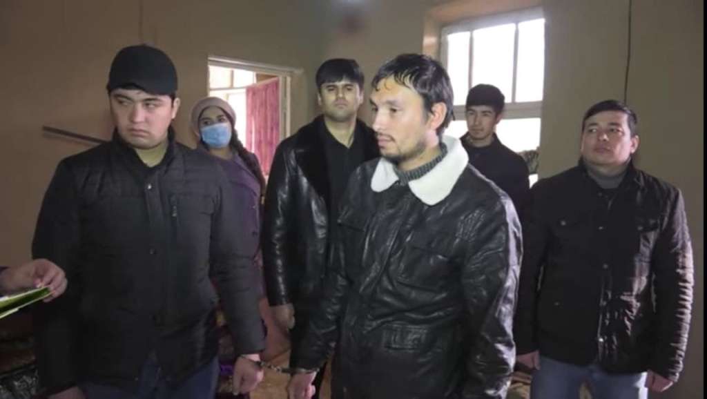 Ноболиғи 13 соларо дар Истаравшан ду мард таҷовуз кардаанд, ки ӯ ҳомиладор шудааст