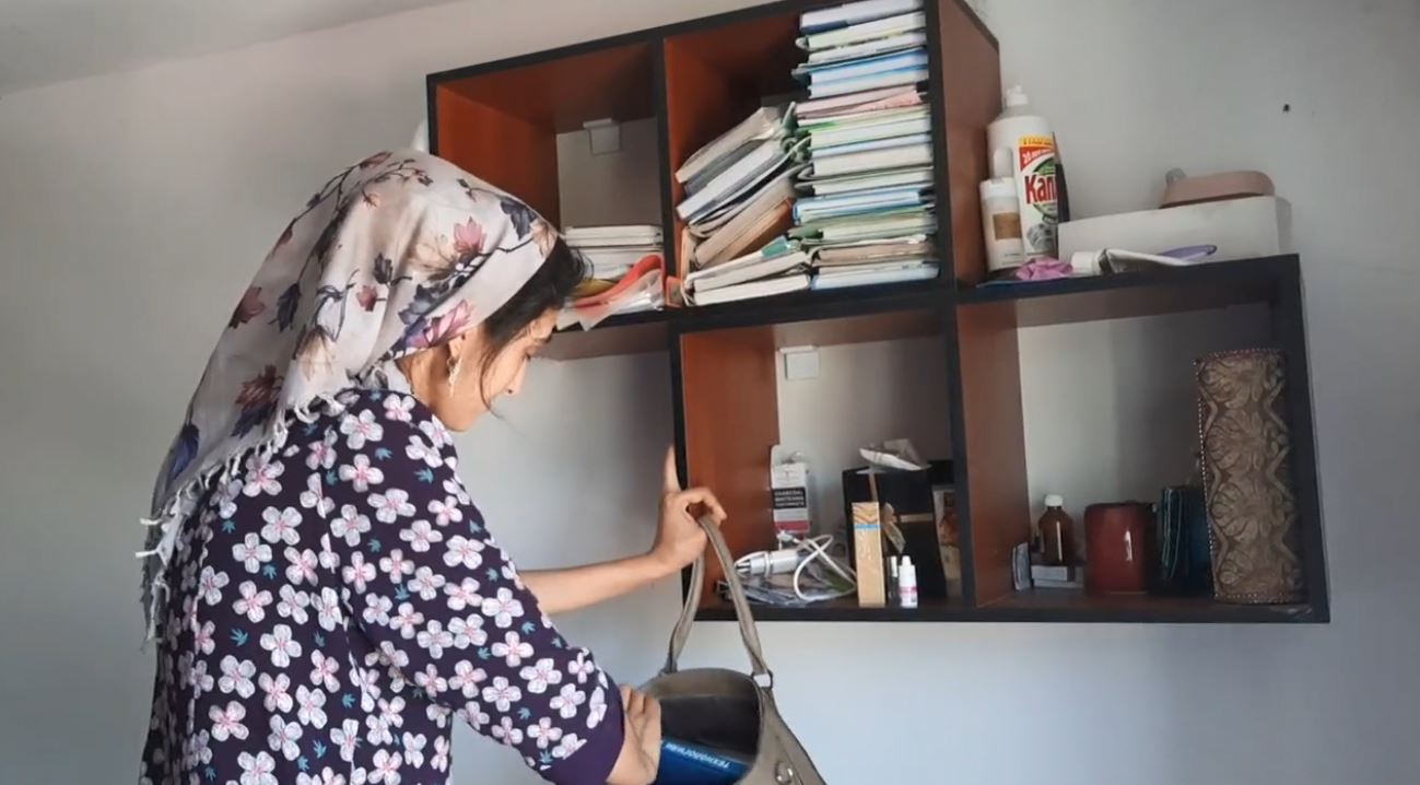 «До конца учебы осталось 15 дней». Как живет девушка-сирота из Куляба, которая может остаться без общежития