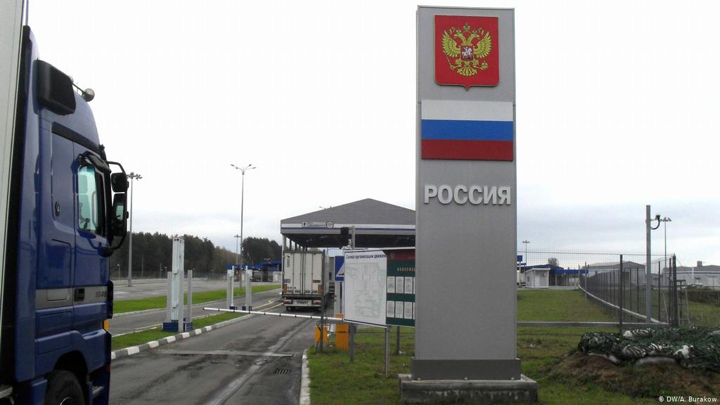 Русия маҳдудиятҳои коронавирусиро бекор мекунад. Тоҷиконро чӣ интизор аст?