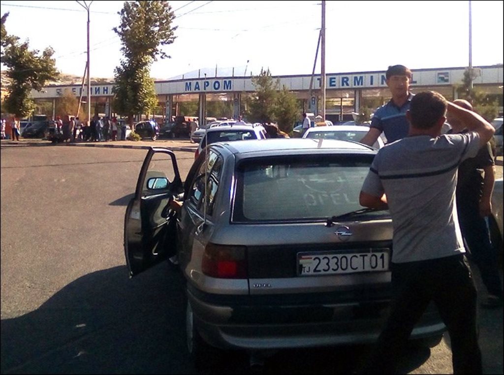 Манъи вуруди мошинҳои мусофирбару боркаш аз Суғд ба Душанбе