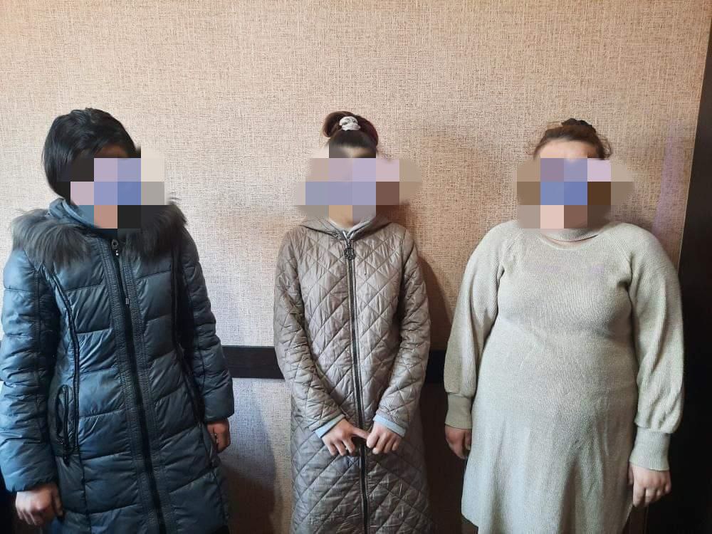 Волидони ноболиғон дар Исфара ҷазо мегиранд. Тадқиқи навори пурбаҳс оид ба латукӯби ноболиғ