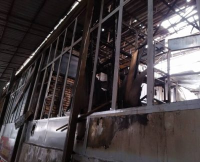 Дар пайи сӯхтор 75 метри мураббаъи бозор ба коми оташ рафтааст.