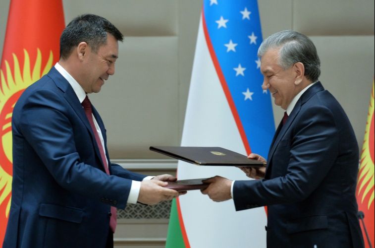 Шавкат Мирзиёев ва Содир Ҷабборов