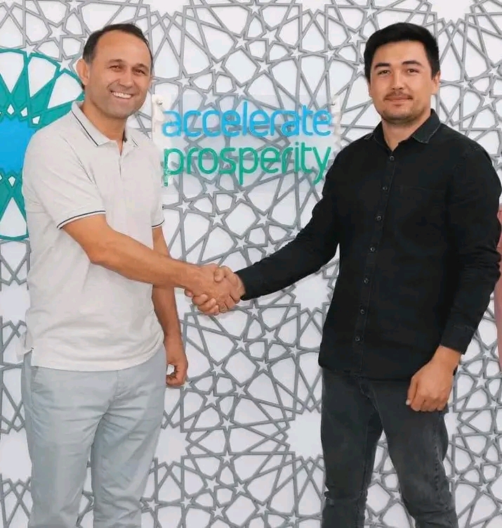 Азам ва саҳмдори Accelerate Prosperity дар Хоруғ