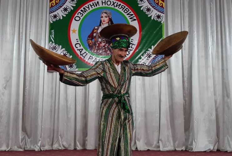 Раҷаби табақбоз