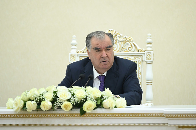 Президент гуфт, "ҳатто дар тобистон истифодаи самараноки обу барқро қатъиян таъмин намоем"