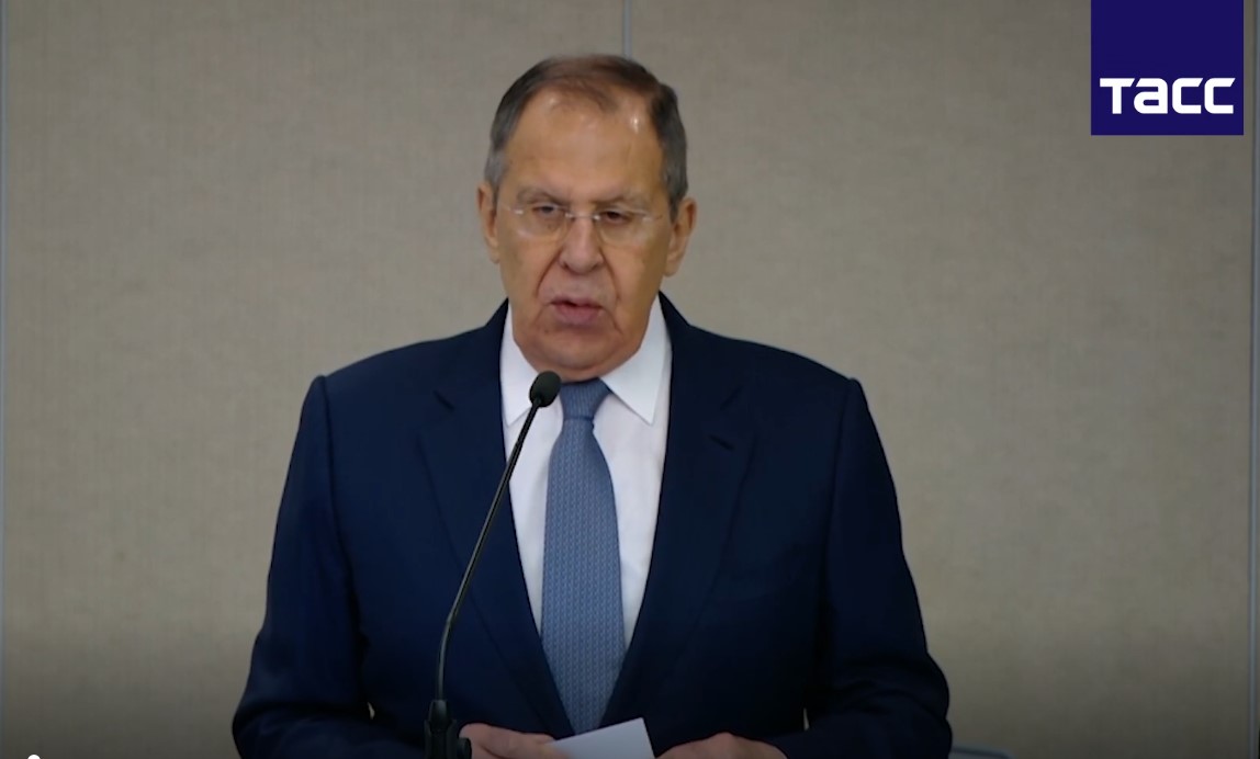 Лавров гуфт, набояд барои муҳоҷирон низоми раводид (виза) ҷорӣ шавад