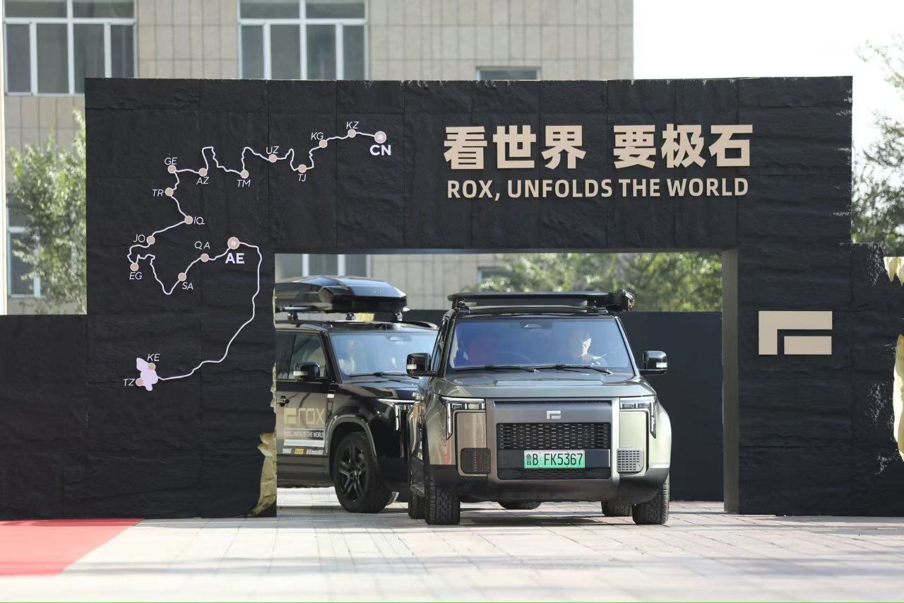 ROX Silk Road Tour: Душанбе стал контрольной точкой великого каравана гибридных внедорожников ROX 01