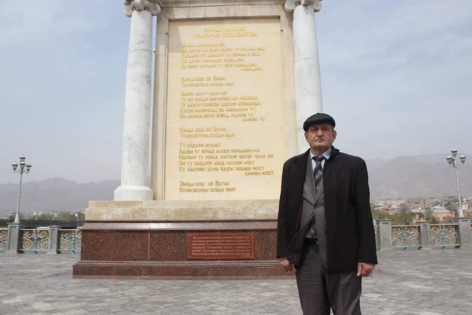 “Ба ҷои нон ғизои сухан мехӯрд”. Гулназар – шоири маъруфи тоҷик 80-сола шуд
