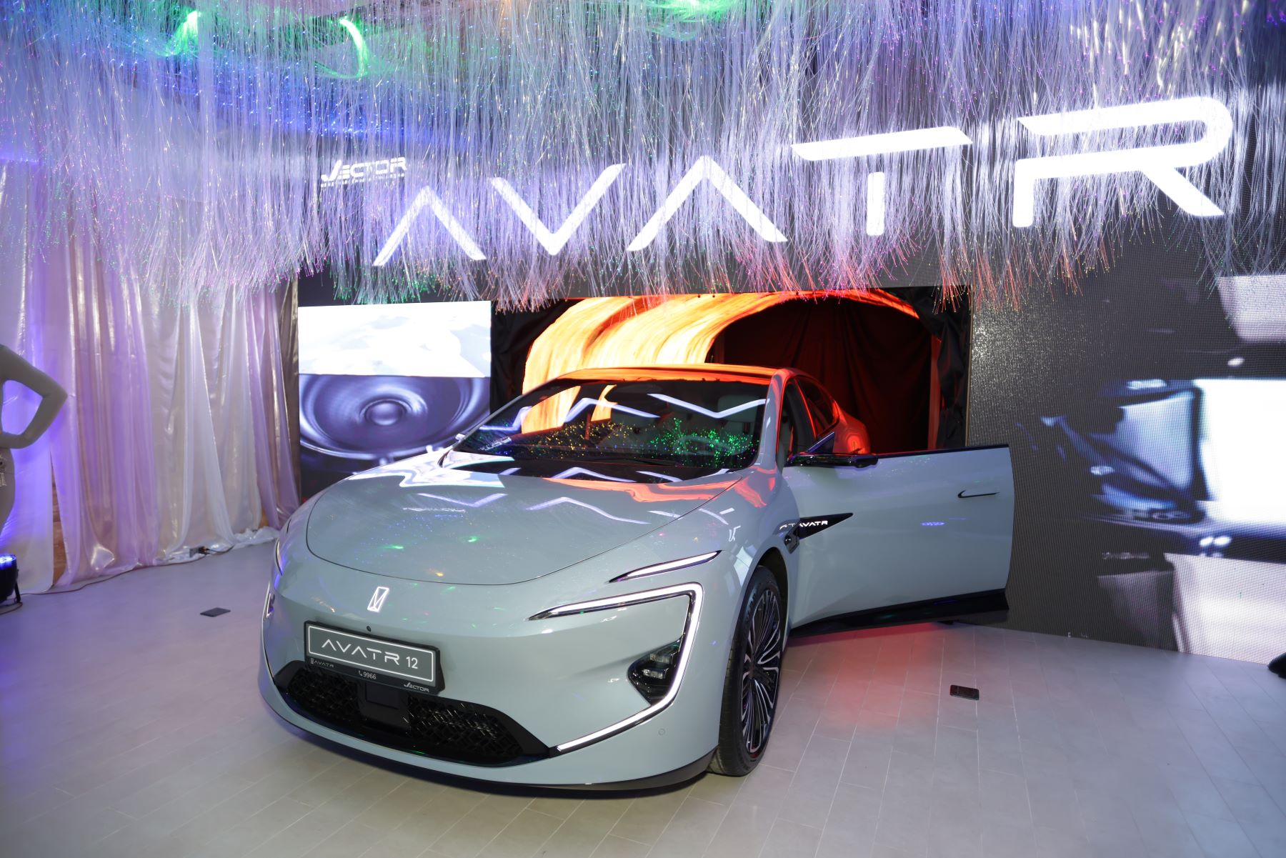 В Душанбе официально открылся автосалон AVATR