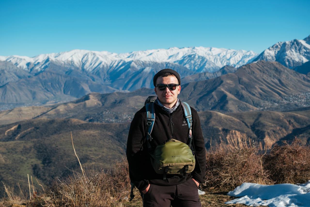 «В Таджикистане ты не просто турист, а желанный гость». Как travel-блогер из Узбекистана открыл для себя горы Таджикистана