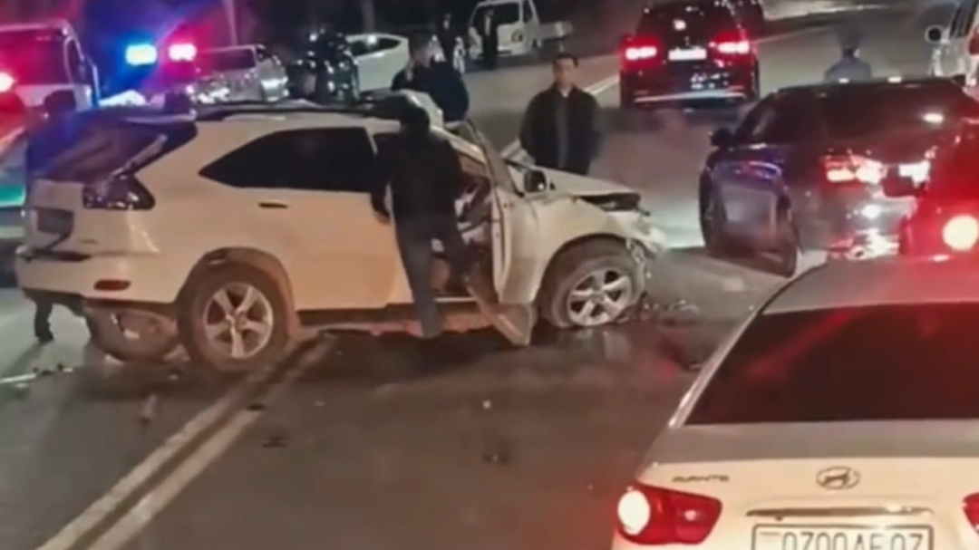 Аз марги се ҷавон дар як садама дар Душанбе то зиндони падар аз ҷониби писар