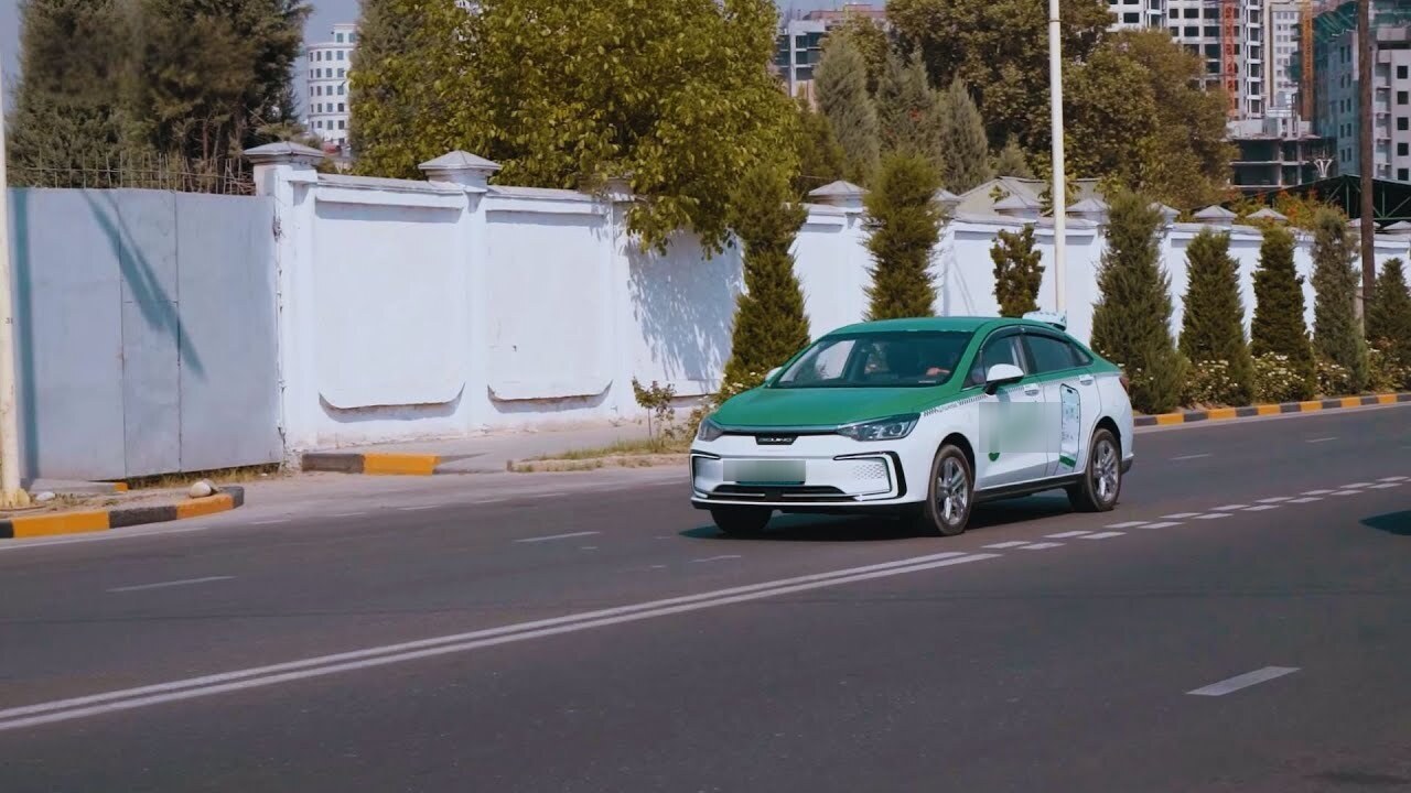 Дар Душанбе аз сокинон хостанд, аз таксиҳои "10-сомонӣ" истифода накунанд