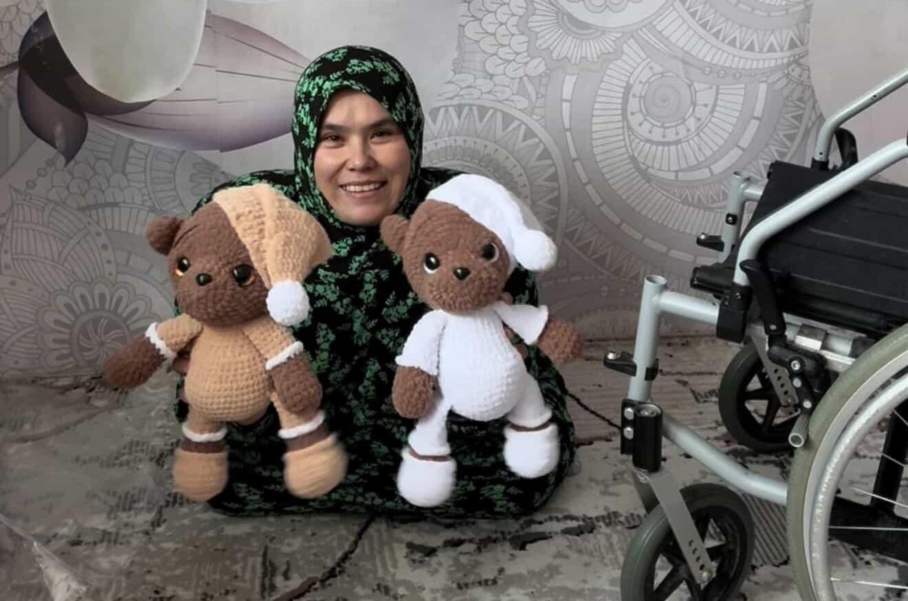 «Никогда не сдавайтесь»: как женщина в инвалидной коляске переехала в Сургут, стала мамой и известным блогером